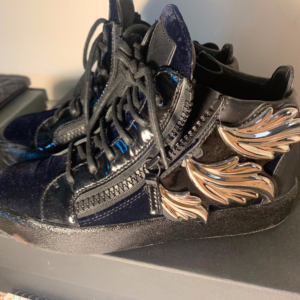 Feather High-top Leather In Black/Navy and Silver